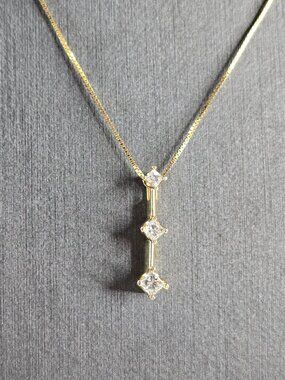 Womens Vintage Estate 14K Yellow Gold Hinged Diamond Pendant Necklace 1.7g E6743